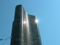 Lake Point Tower, a skyscraper with an interesting outline, right at the beginning of Navy Pier