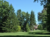 Sonnenberg has been a summer residence for the Thompson family in the Golden Age, just after 1900. Mary Scott Thompson created this summer home and the garden.